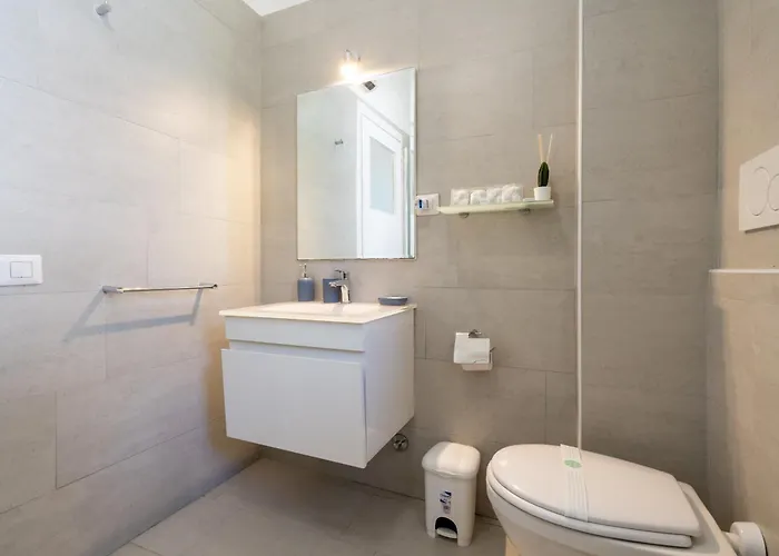 New Opening! Close To St Peter & Free Netflix * Roma